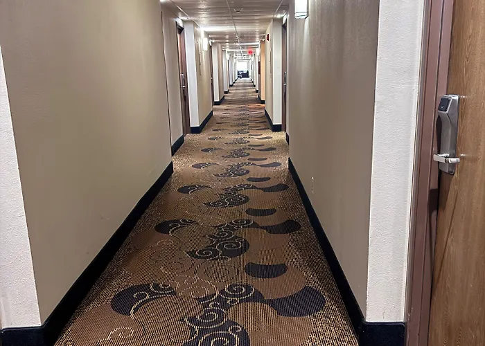 Hotel Baymont &